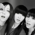 Musique parfumée Petit coup de projecteur sur un girl band japonais qui semble décidé à marier les dernières tendances de la mode avec un son électro-pop, pour un résultat résolument moderne.