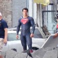 Superman se paye le tailleur de Spider-Man Le buzz du moment tourne autour de l’homme le plus puissant de l’univers et plus précisément autour de sa garde robe. Le premier visuel dévoilé par Warner avait ravi l’ensemble...