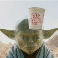 Non, il n’y a pas de fautes dans le titre de cet news, puisqu’on parle ici d’une publicité japonaise dans laquelle ce cher Yoda fait la promotion d’une marque de...