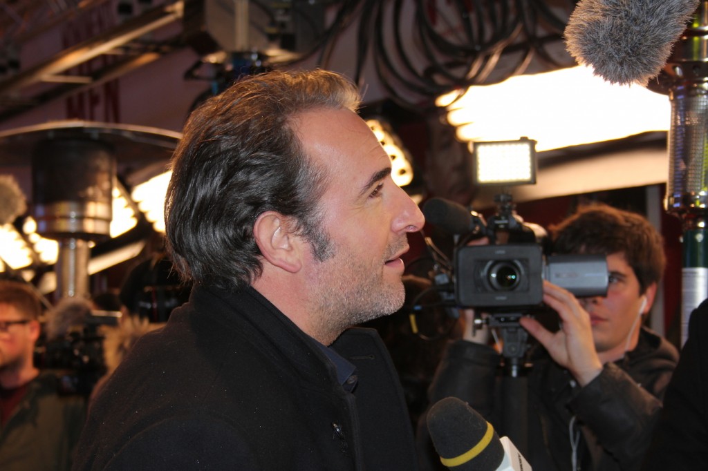 Jean Dujardin en pleine interview